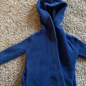 Ivivva like new blue sweater
